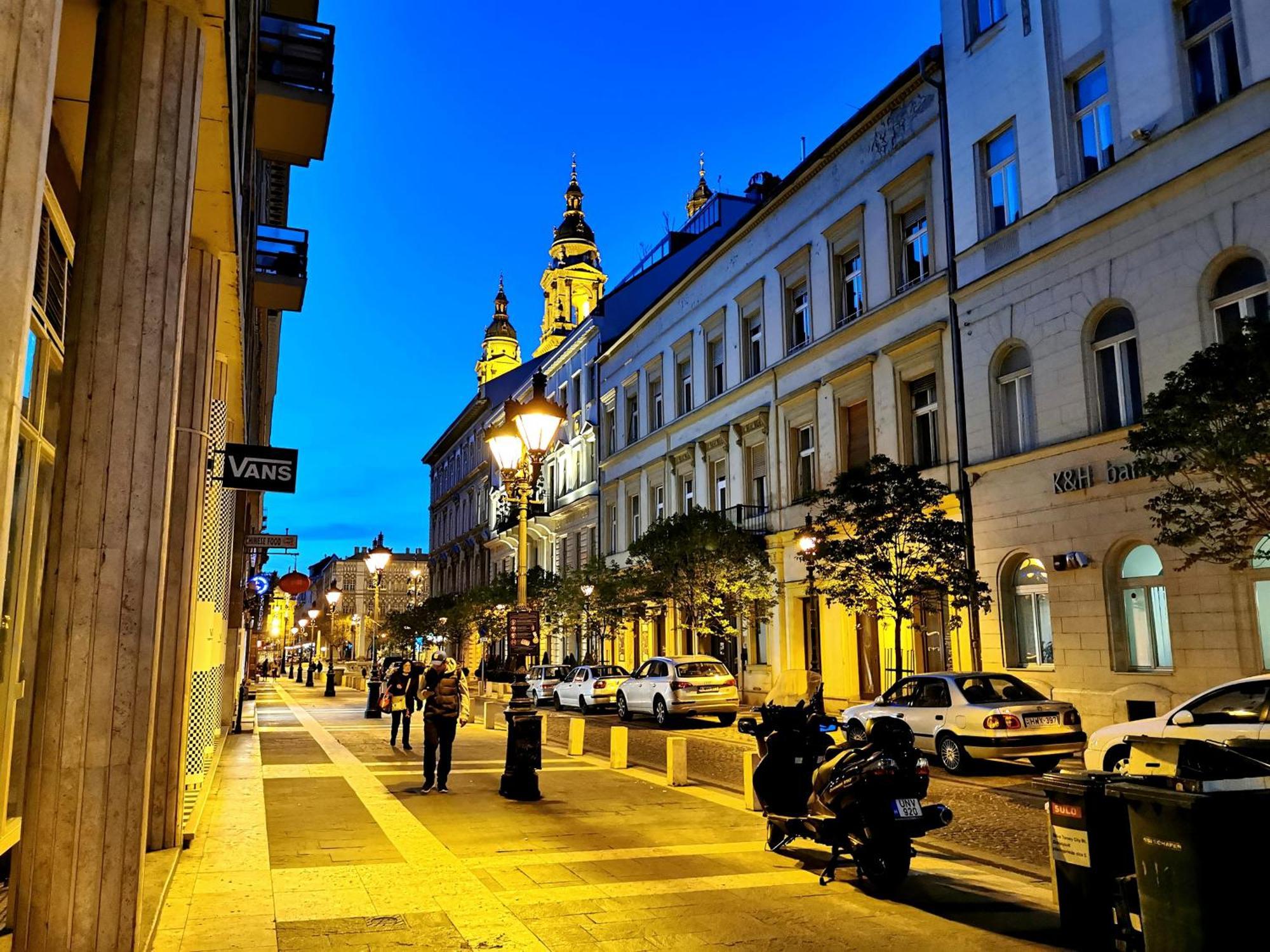 Downtown Studio Next To The Basilica Budapest Exterior photo